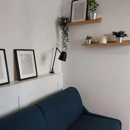 Apartment City ​center Station
